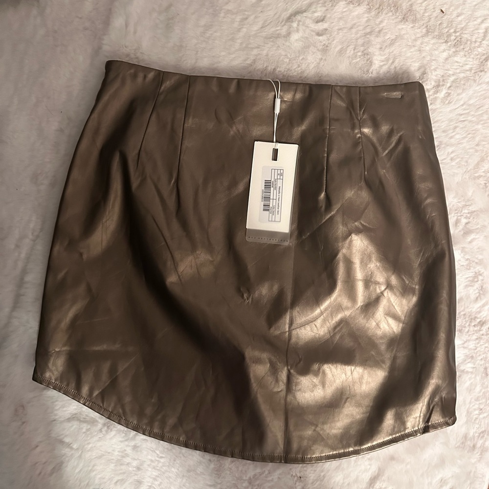 NWT endless rose SKIRT!🩶